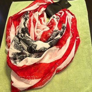 Gorgeous Patriotic eternity scarf.  NWT.